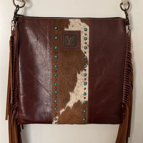 Fringe cowhide crossbody - Picture 2 of 7